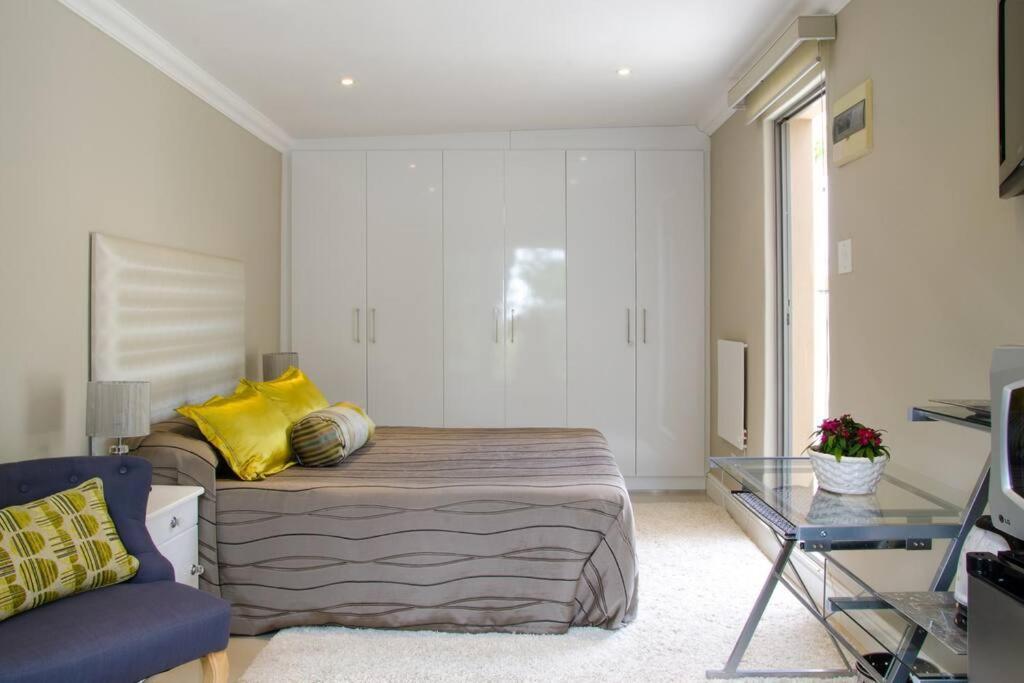 Echo Friendly Sunny Contemporary Garden Flat Lägenhet Kapstaden Exteriör bild